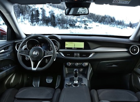 Alfa Romeo Stelvio 3