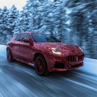 ¡De incógnito! El Maserati Grecale se deja ver camuflado durante sus pruebas en el Ártico 