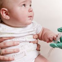 Portugal incorporará la vacuna del meningococo B en su calendario, así como la del rotavirus y la del VPH en varones 