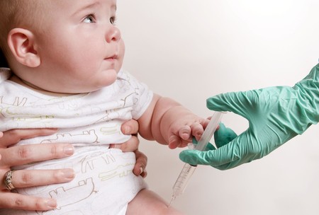Portugal incorporará la vacuna del meningococo B en su calendario, así como la del rotavirus y la del VPH en varones