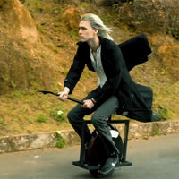 Este patinete eléctrico con forma de escoba está volviendo locos a los fans de Harry Potter