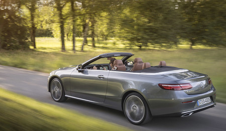 El nuevo Mercedes-Benz Clase E Cabrio ya tiene precio para España: desde 60.245 euros