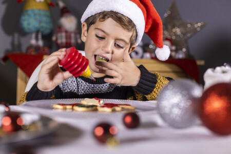 Cómo cuidar la salud bucodental de los niños durante las fiestas navideñas