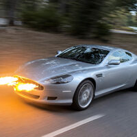 Este auto tiene lanzallamas. Parece de una película de 007, pero es real y está a la venta 