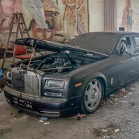 Abandonaron un gran hotel por graves fallas de seguridad. Los ricos dejaron hasta sus Rolls-Royce 