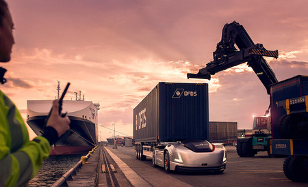 Vera, el incansable camión eléctrico y autónomo de Volvo Trucks, se estrenará en el puerto sueco de Gotemburgo