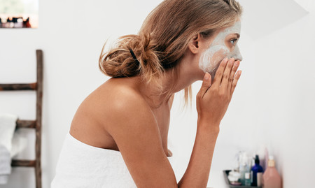 Mujer Mascarilla