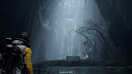 El oscuro y cambiante mundo de Returnal se deja ver en un nuevo tráiler para PS5