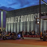 La crisis de Harley-Davidson está llegando tan lejos que han vendido parte de su sede a una destilería de whisky 