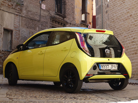 Lateral Prueba Toyota Aygo Exterior