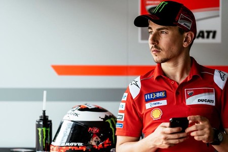 'Lo que aprendí hasta los 30' es el primer libro de Jorge Lorenzo: personal y plagado de consejos