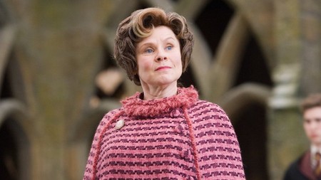 Apple se alía con la BBC para crear una serie protagonizada por la actriz Imelda Staunton de Harry Potter