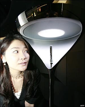 Luz + sonido + diseño = una lámpara de Sony