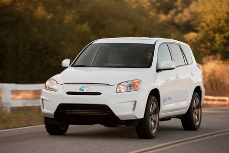 Toyota presenta el RAV4 EV en Los Ángeles