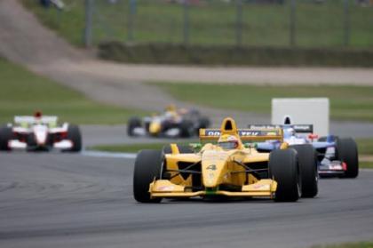 Álvaro Barba gana en Donington
