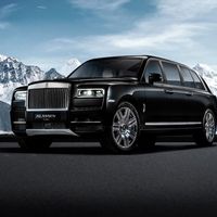 Por 37 millones de pesos puedes hacerte de un Rolls Royce Cullinan, limosina y blindado