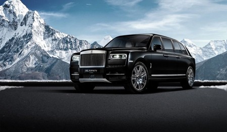 Por 37 millones de pesos puedes hacerte de un Rolls Royce Cullinan, limosina y blindado