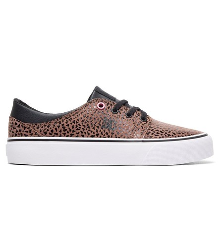 14 zapatillas para mujer rebajadas en eBay para comenzar el otoño: DC Shoes, Nike, Lois, Desigual, Hakimono, Mustang...