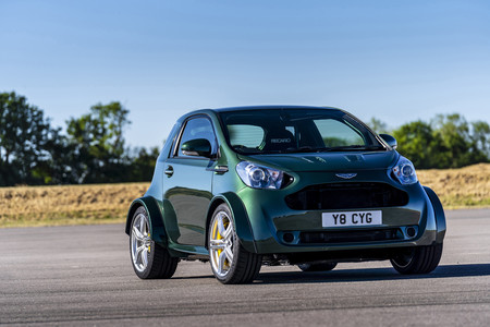 Vuelve el pequeño urbano Aston Martin Cygnet, ahora con el 4.7 litros V8 atmosférico de un Vantage S