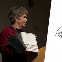 En 1968 a un hombre se le ocurrió crear la primera tablet de la historia. El problema es que se adelantó décadas a su tiempo