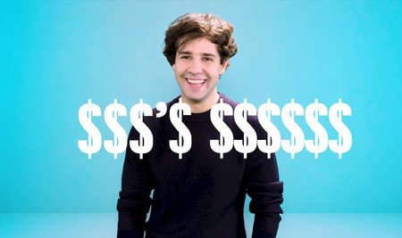 De 275.000 a 2.000 dólares al mes: así han menguado las ganancias de David Dobrik en YouTube tras el 'adpocalypse'