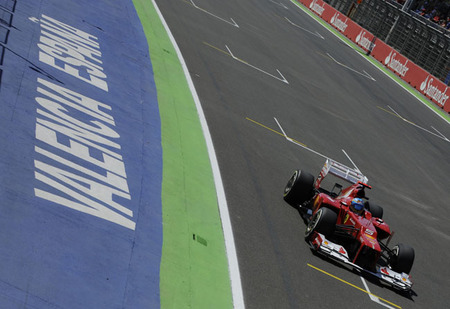 Fernando Alonso vence en la mejor carrera de la temporada