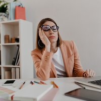 Não é culpa do almoço ou falta de produtividade: a ciência explica por que o cérebro fica tão cansado na parte da tarde