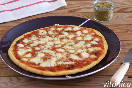 Pizza con harina de garbanzos: receta saludable sin gluten fácil y rápida