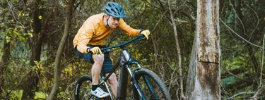 Decathlon vende la bicicleta de montaña eléctrica resistente a la lluvia, con gran batería y 50% de descuento  