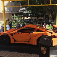 El Porsche 911 RS GT3 de tamaño real hecho con bloques LEGO llega a México 