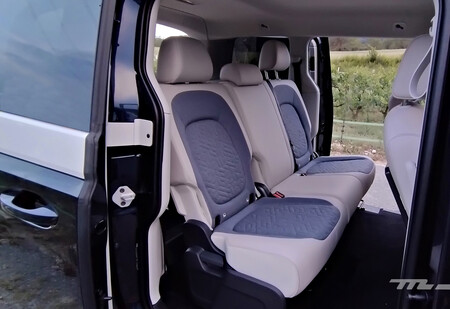 Volkswagen ID.Buzz 2023 asientos traseros