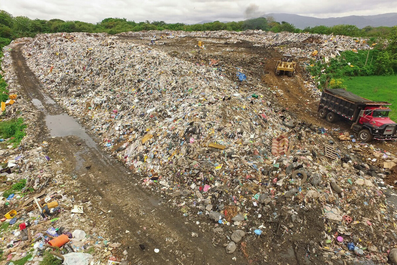 Un hombre perdió un disco duro con 742 millones en Bitcoins y ya se da por  vencido. Este gadget de Samsung de 17 euros lo habría evitado