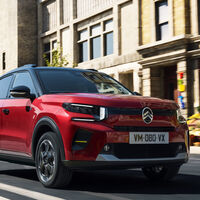 Stellantis quiere hacer coches eléctricos baratos, y tiene un plan: fábricar las baterías aquí y no en China