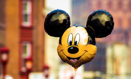 ¿De verdad Apple está considerando comprar Disney?