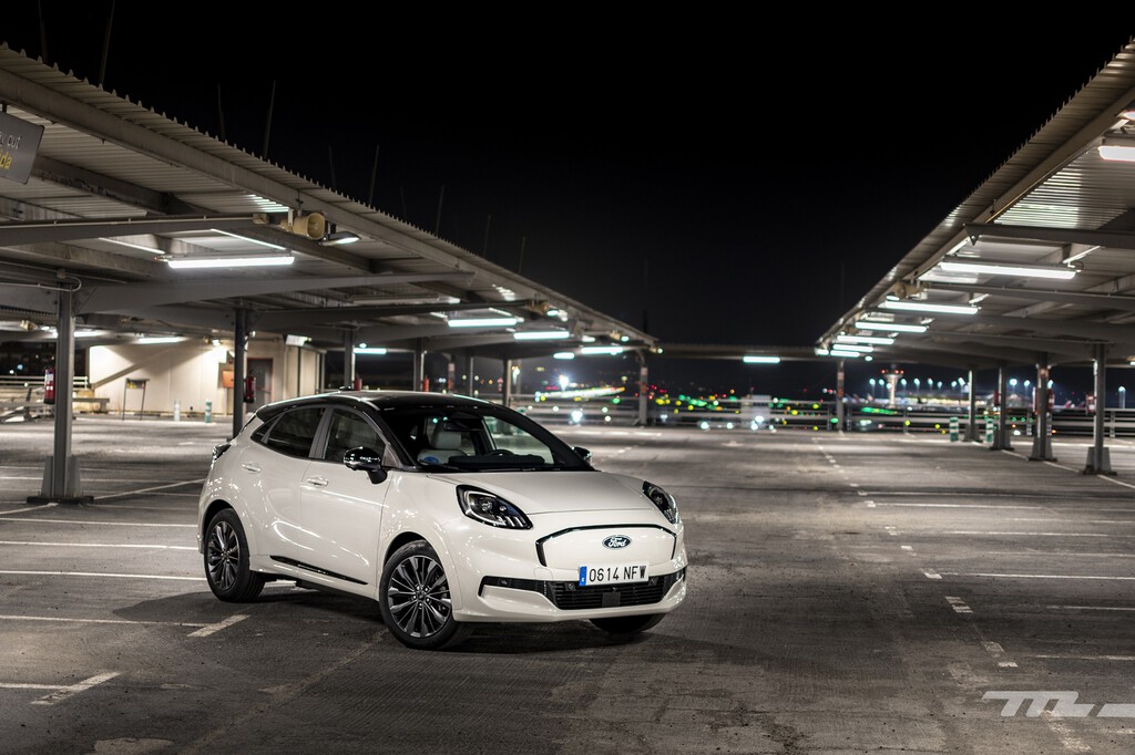 Probamos el Ford Puma Gen-E: parece que no corre, y eso le convierte en uno de los mejores SUV pequeños eléctricos