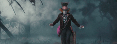 Disney pagó a Johnny Depp 68 millones de dólares por tenerlo solo siete minutos en pantalla. Fue barato: Alicia en el país de las maravillas arrasó en cines