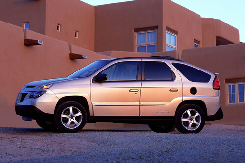 Pontiac Aztek, el bicho raro se convierte en objeto de deseo: así de caros se venden algunos hoy