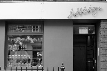 Perrito caliente y champán, ¿se nos ha ido de las manos el hype? 