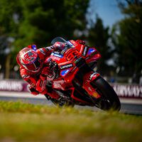 Álex Márquez le regala a Marc Márquez la sprint de Montmeló y Fabio Quartararo logra otro podio milagroso 