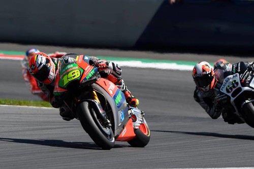 Tres pilotos para sólo dos motos libres, ¿quién quedará fuera de MotoGP 2017? 