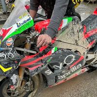 ¡Dolor! Así ha quedado la última Aprilia de Andrea Iannone en MotoGP por las inundaciones en Italia