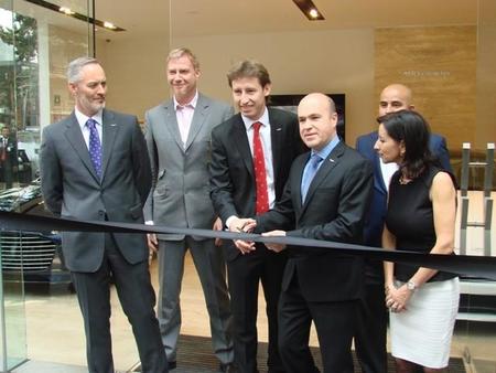Aston Martin inagura su primera agencia en México
