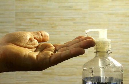 ¿Cómo transmitir a los clientes la importancia de cumplir las normas del coronavirus?
