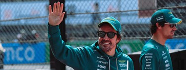Fernando Alonso estuvo a punto de pilotar un Mercedes. Pero no uno de Fórmula 1, sino el Papamóvil