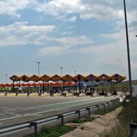 Hasta 2022 habrá que circular a 30 km/h por los peajes que ya no existen en las autopistas que pasan a ser gratis