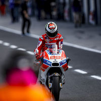 Jorge Lorenzo, frustrado, no entiende por qué Bautista es más rápido con una Ducati inferior