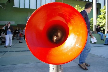 Las redes sociales no son un altavoz