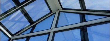 Parece de ciencia ficción, pero estas ventanas producen electricidad siendo transparentes: así es el vidrio solar Gen3 
