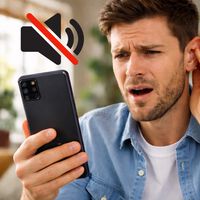 Si las llamadas de voz van bien y las videollamadas no, no es el micro: probablemente tengas un problema de permisos en tu móvil