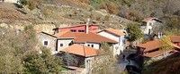 Couso: una aldea rural reconstruida en Galicia 